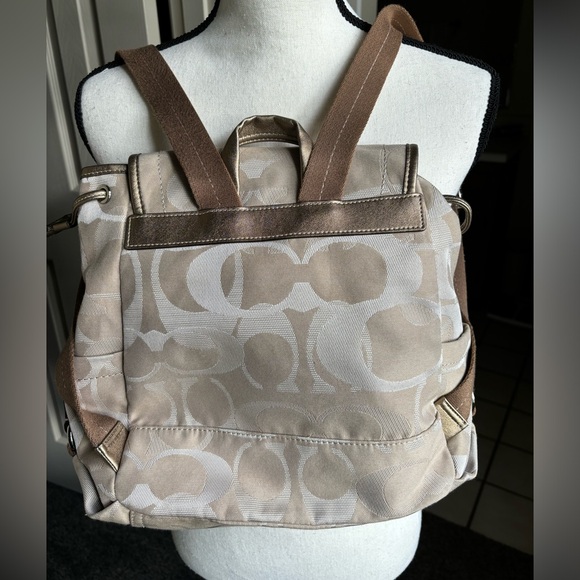 Coach Signature Kyra Daisy Backpack - Picture 4 of 15